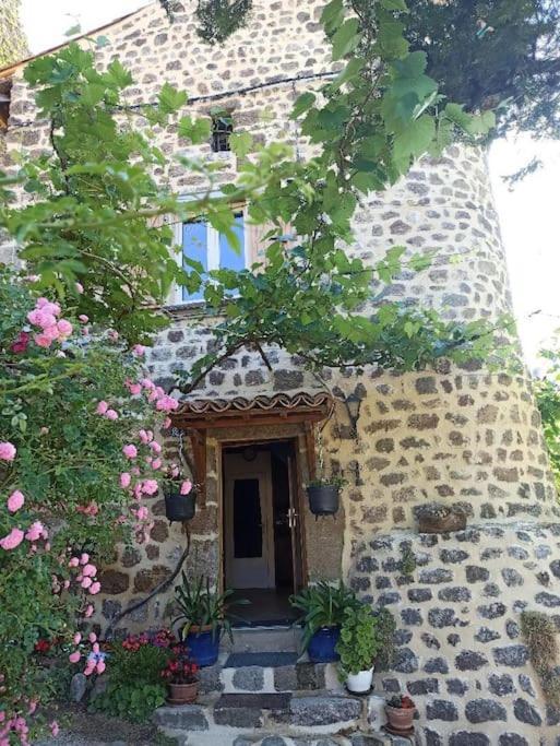 Gite Le Rocher Du Chateau De Retourtour Lamastre Kültér fotó