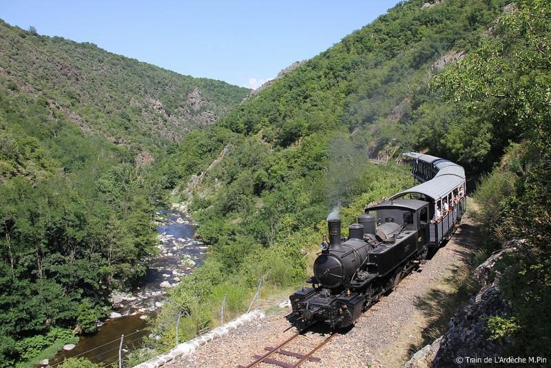 Gite Le Rocher Du Chateau De Retourtour Lamastre Kültér fotó