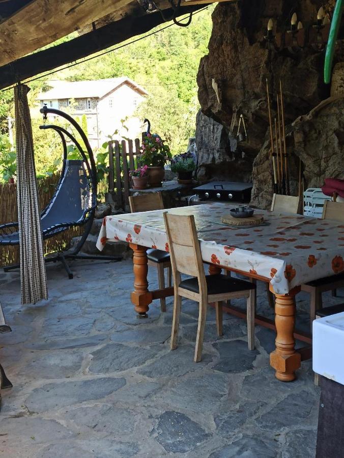 Gite Le Rocher Du Chateau De Retourtour Lamastre Kültér fotó